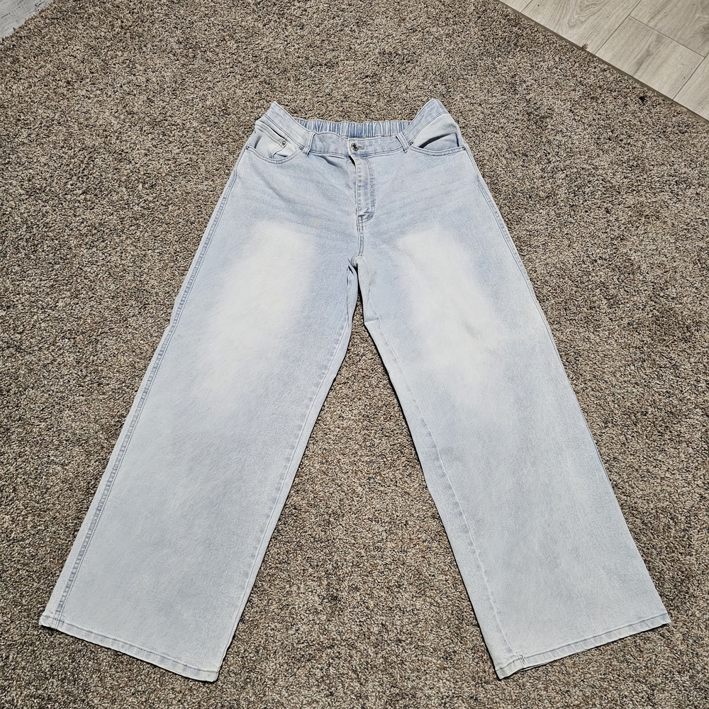 No Boundaries Light Wash Women's Flare Jeans